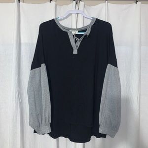 Umgee long sleeve grey/black sweater